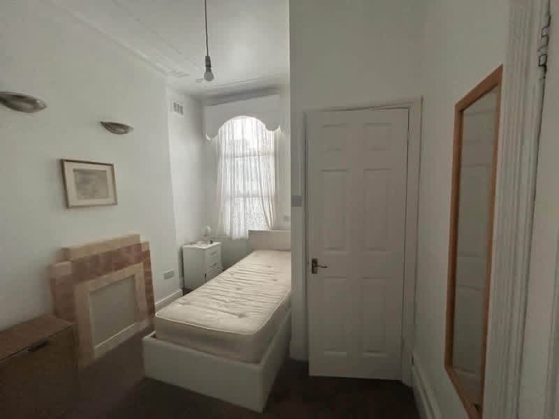 Room Priory Park Road in Greater London