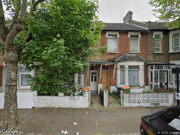 Room Hubert Road in Greater London