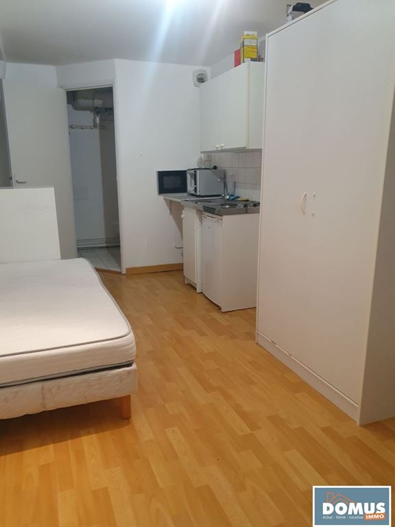 Room Rue Pierre Legrand in Lille
