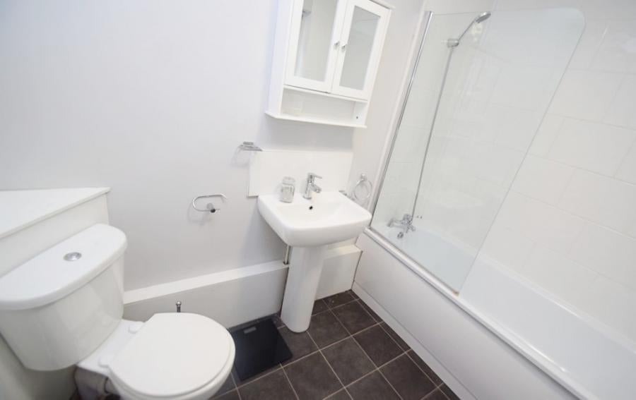 Room Darnley Street in Stoke-on-Trent