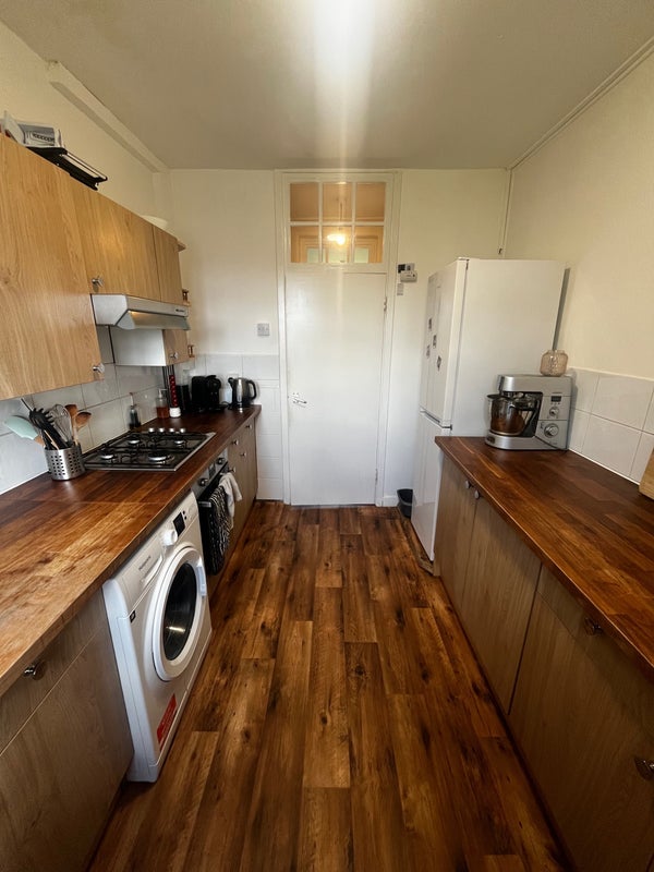Room Balham Hill in Greater London