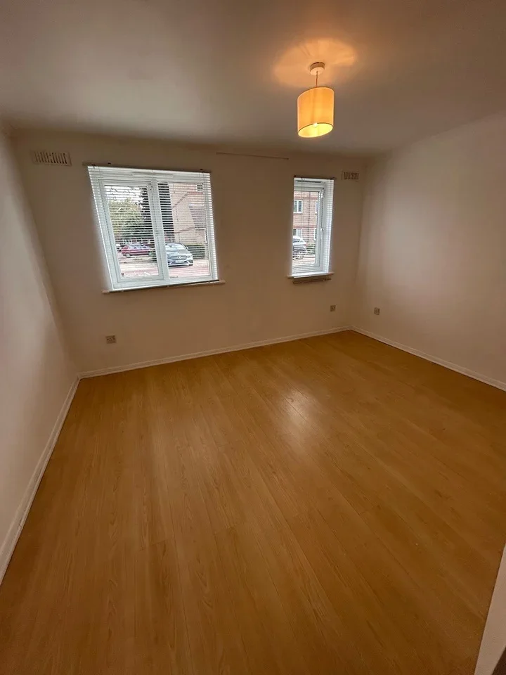 Flat Howard Close in Epping Forest