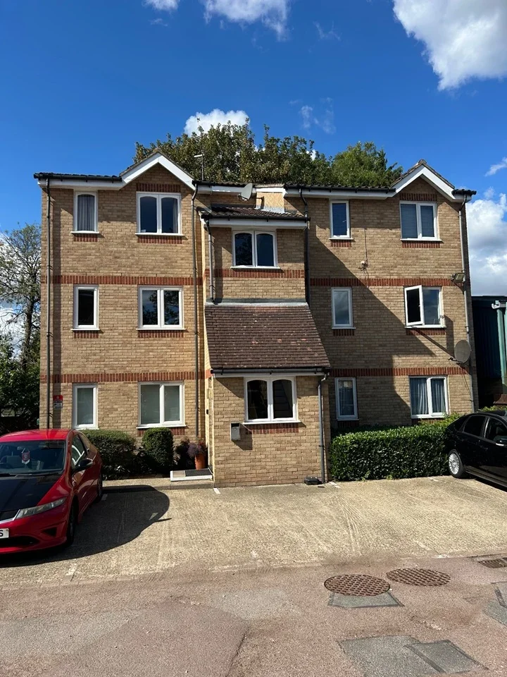 Flat Howard Close in Epping Forest