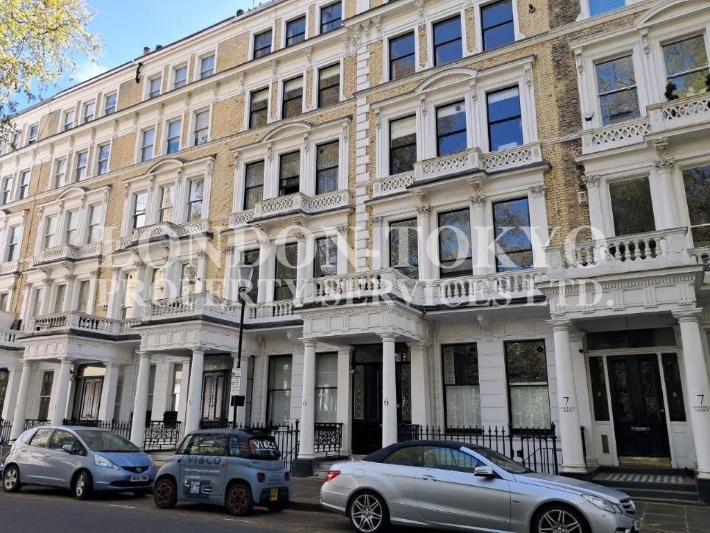 House Collingham Gardens in Greater London