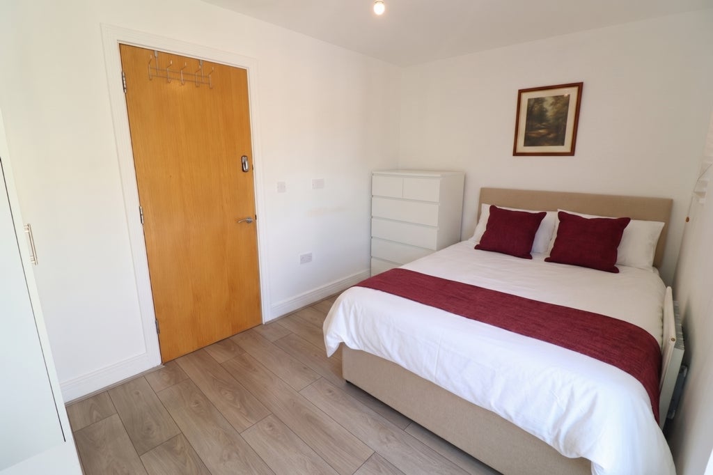 Room Globe Road in Greater London