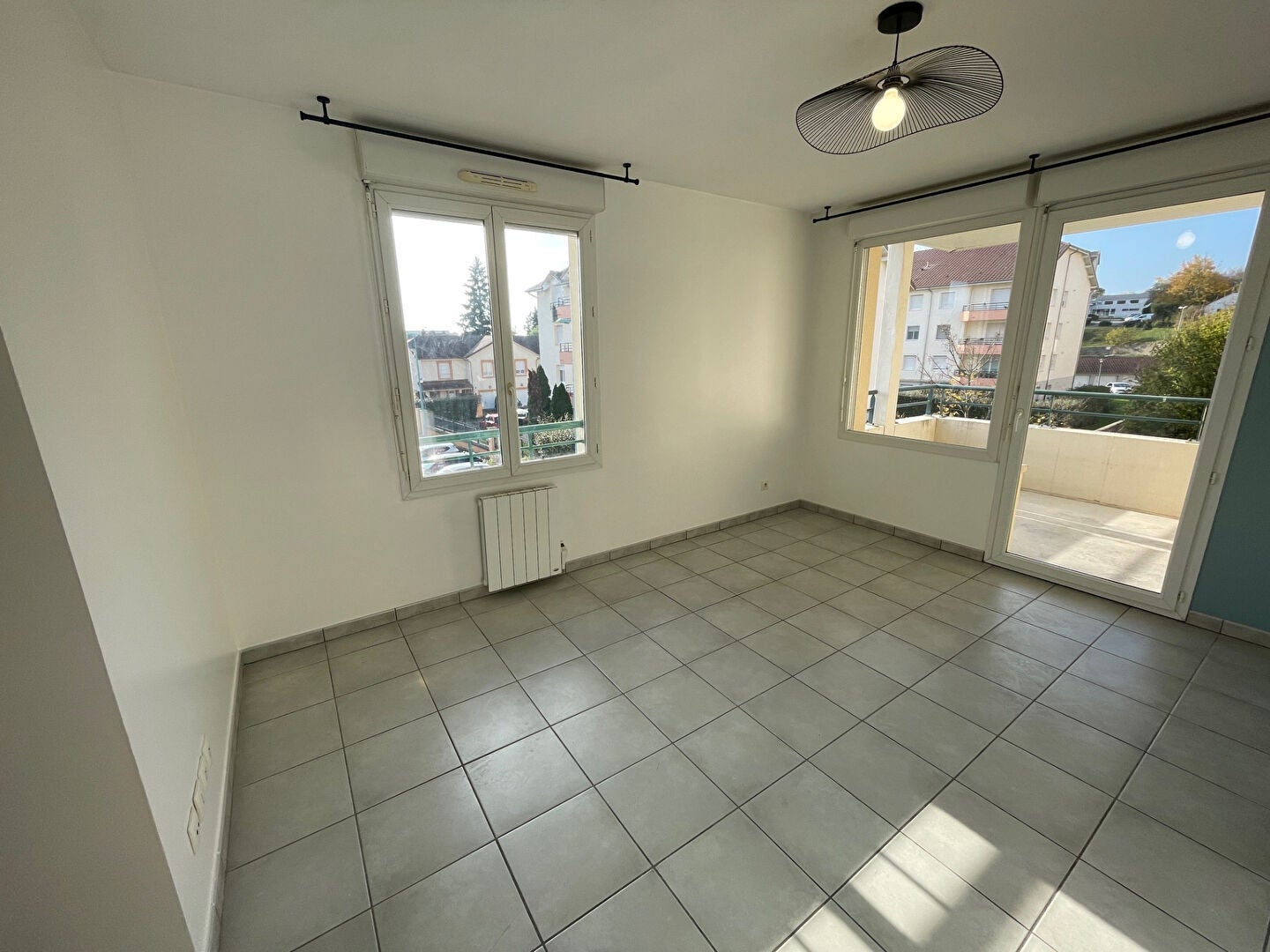 Flat Rue Louis Chauvin in Pont-de-Chéruy