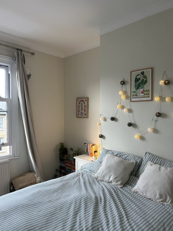 Room Atherton Street in Greater London