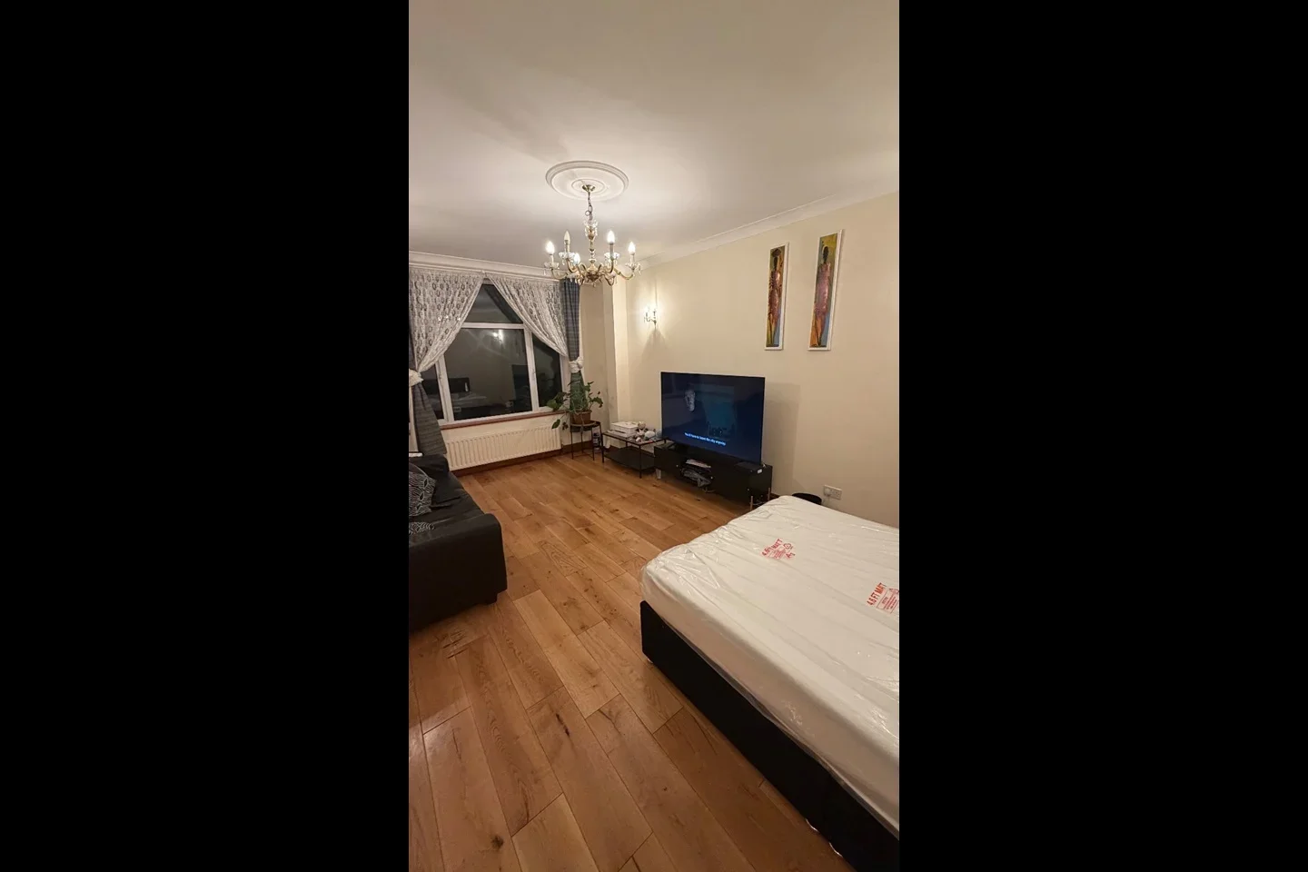 Room Leander Road in Greater London