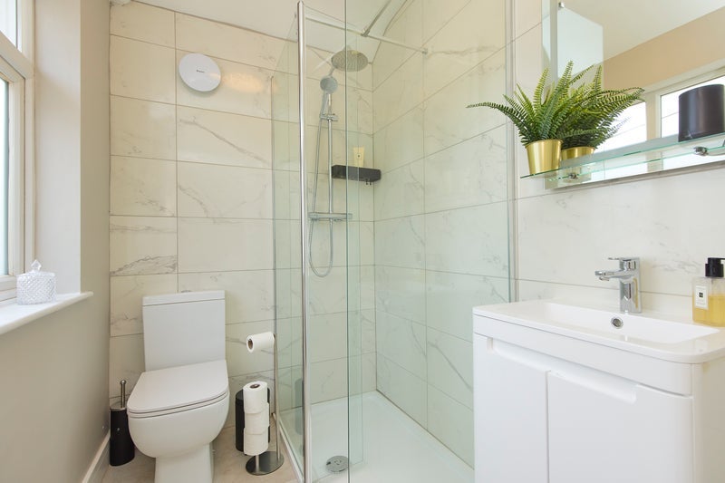 Room Barrington Road in Metropolitan Borough of Solihull