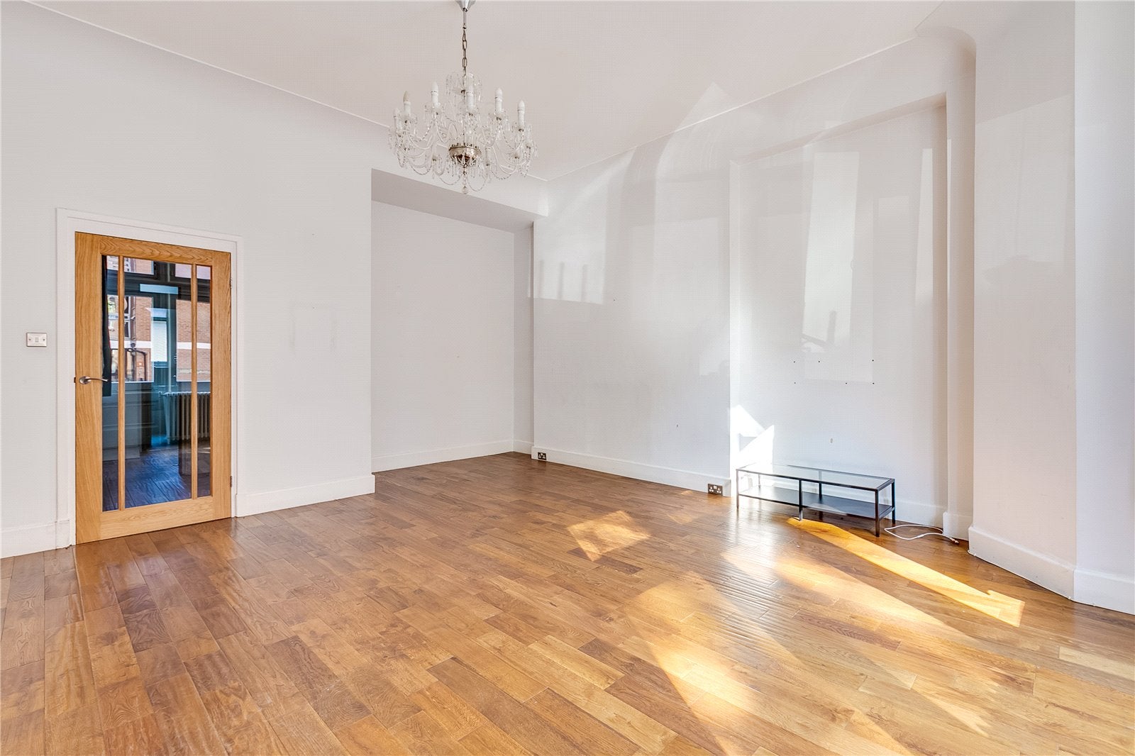 Flat Palace Court in City of Westminster