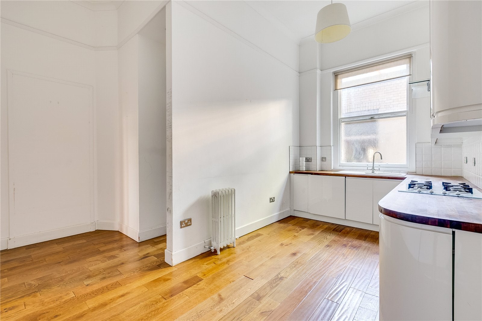 Flat Palace Court in City of Westminster