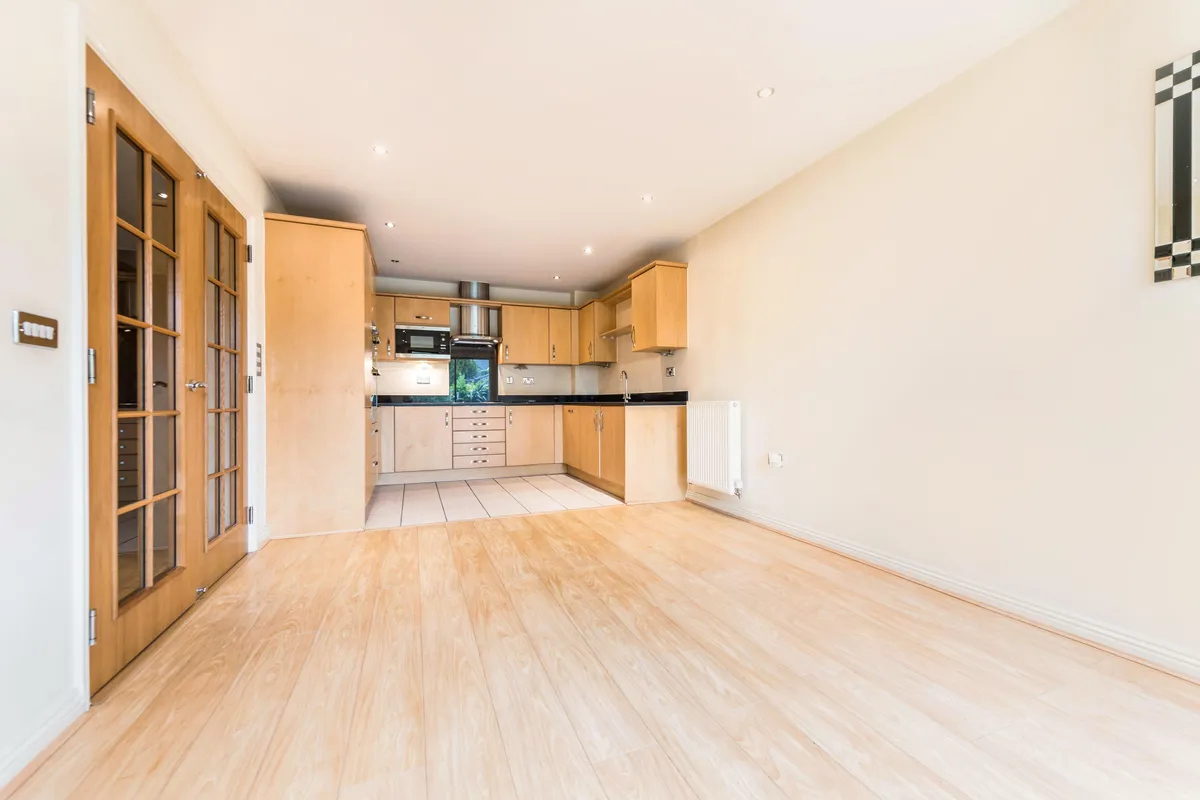 Flat Marlow Road in Maidenhead