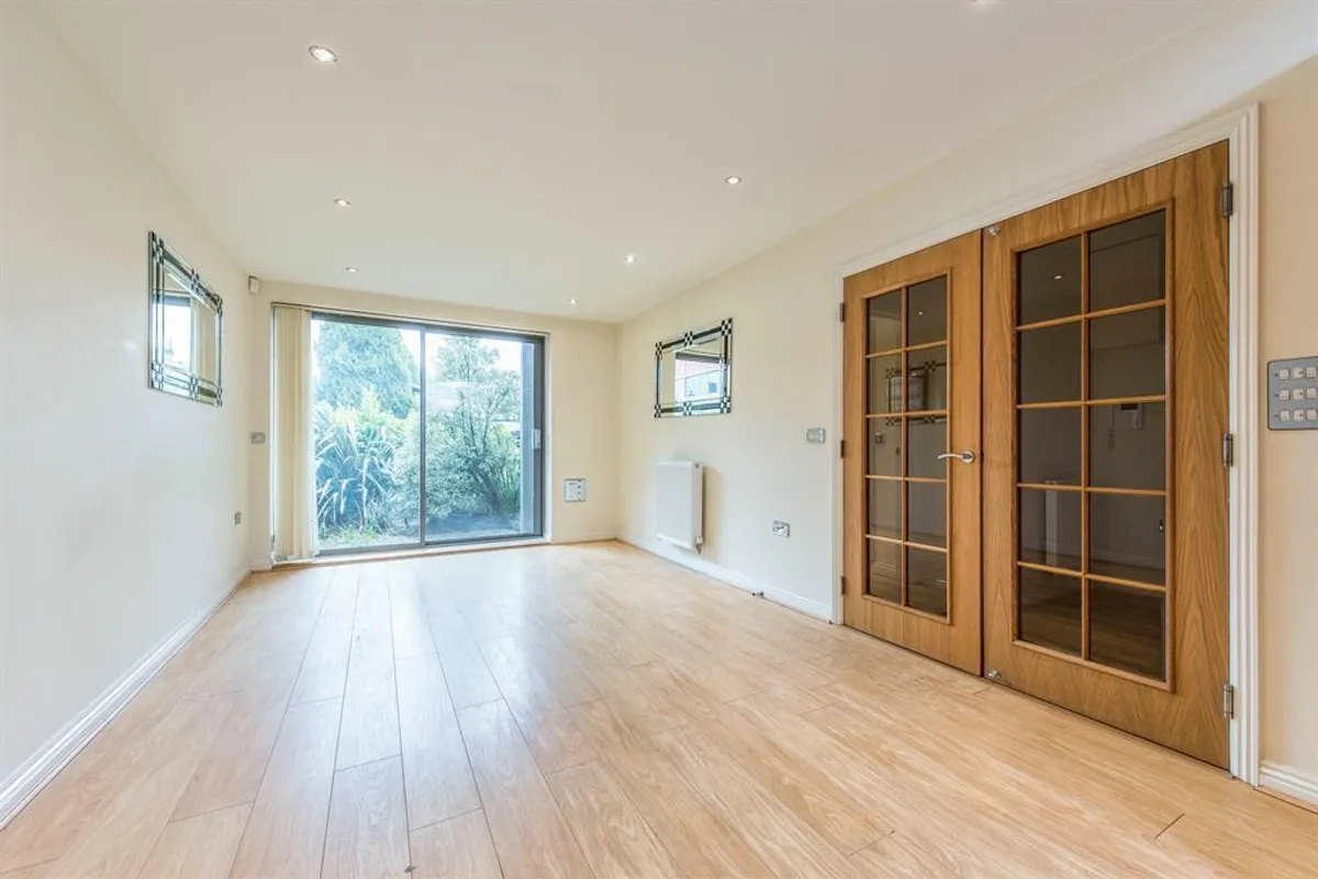 Flat Marlow Road in Maidenhead