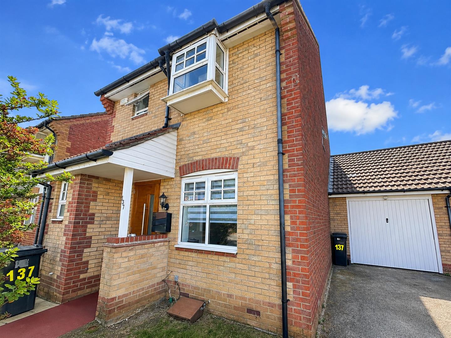 House Magennis Close in Gosport