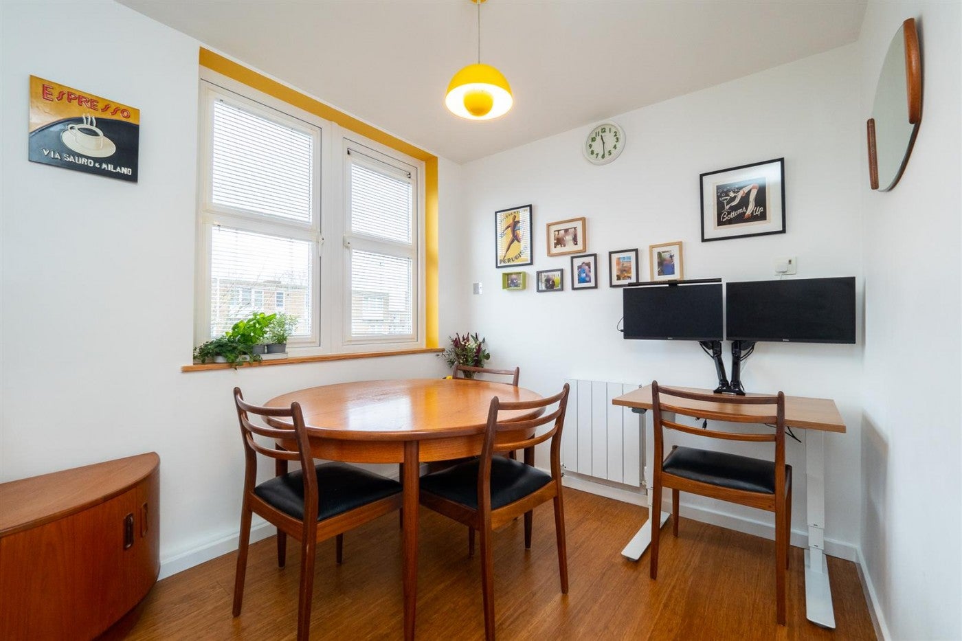Flat Nettlecombe Close in Greater London