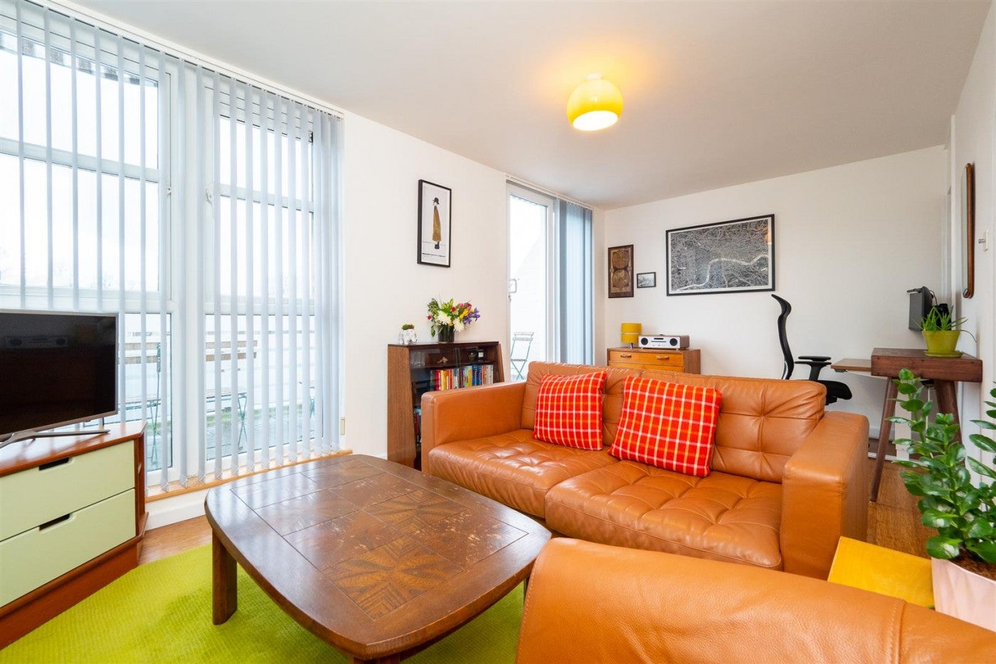 Flat Nettlecombe Close in Greater London