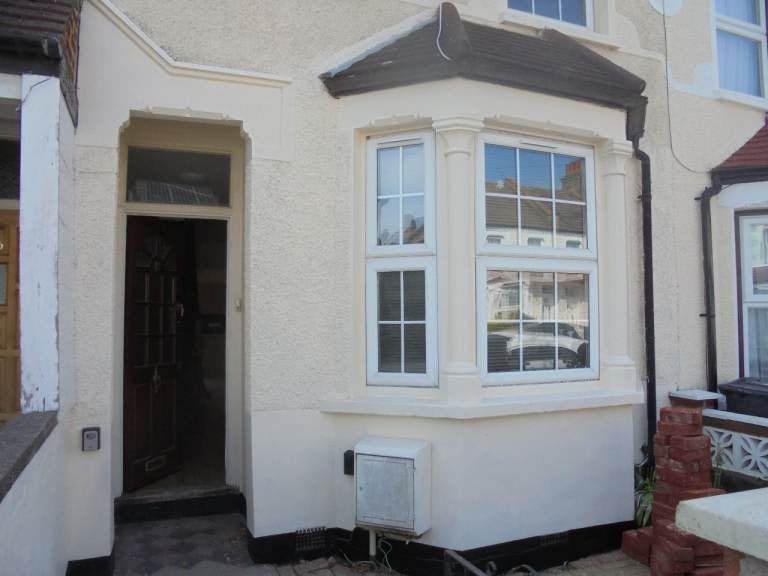 House Cranbrook Road in Greater London