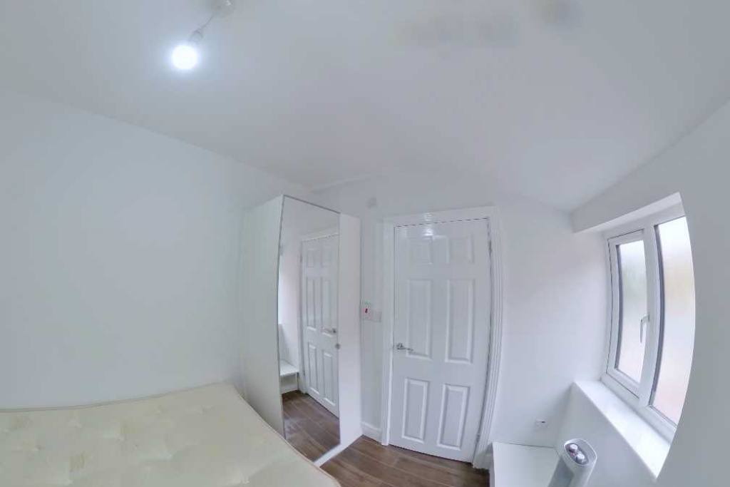 Flat Vicarage Road in Birmingham
