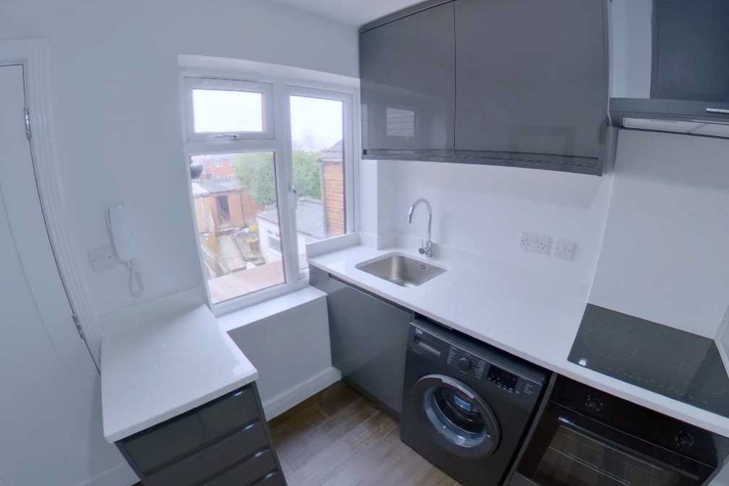Flat Vicarage Road in Birmingham