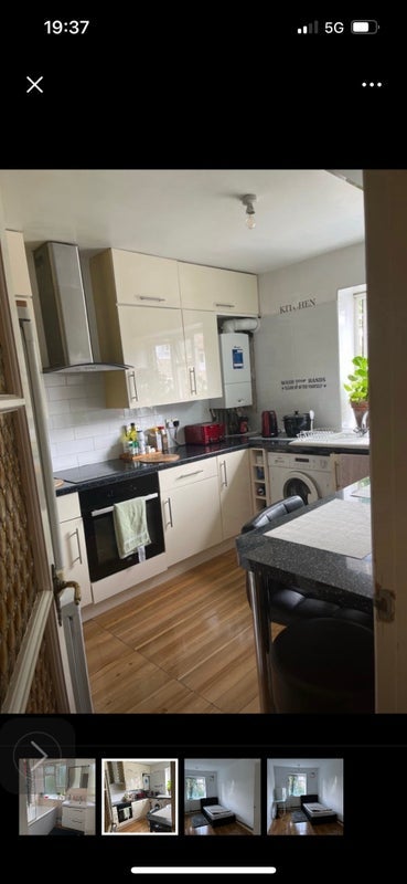 Room Charters Close in Greater London