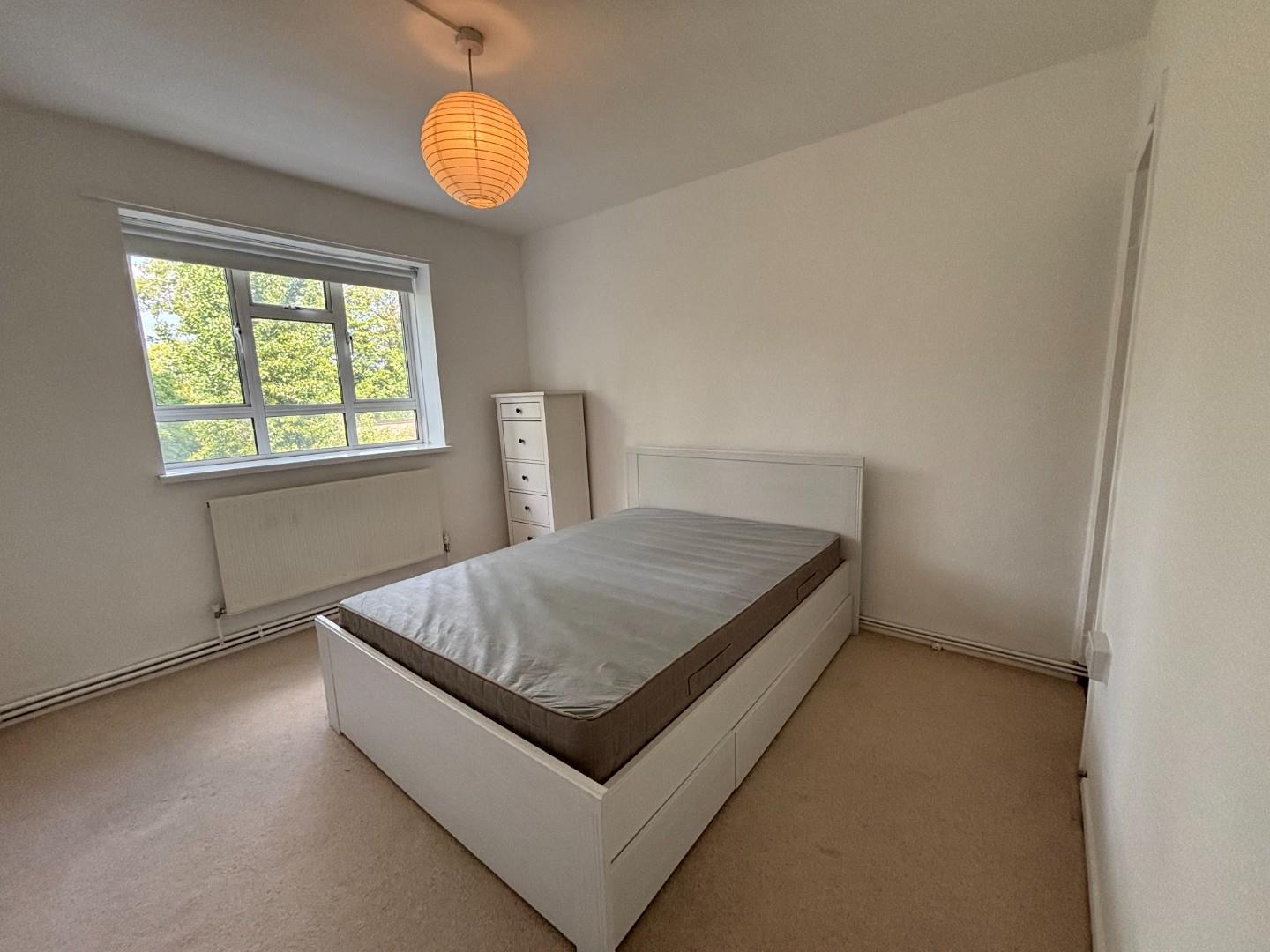 Flat Glazebrook Close in Greater London