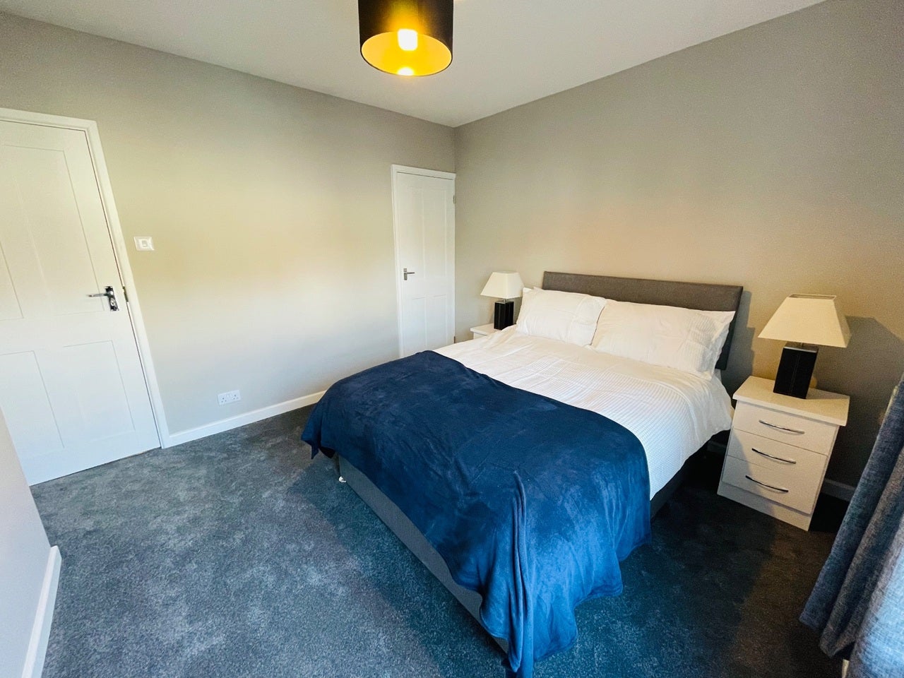 Room Queens Walk in Peterborough