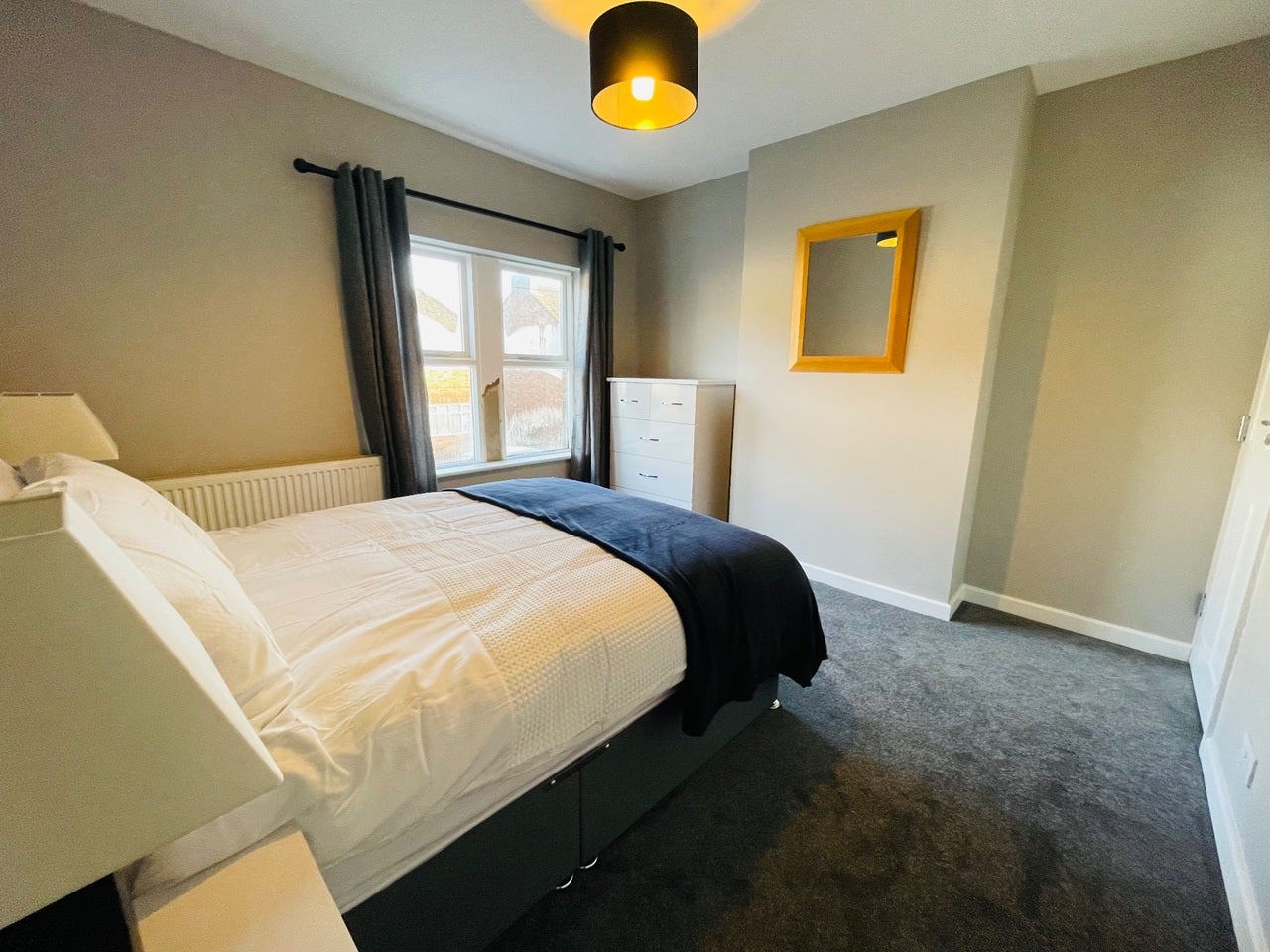 Room Queens Walk in Peterborough