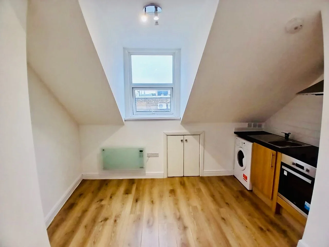 Flat Balaam Street in Greater London