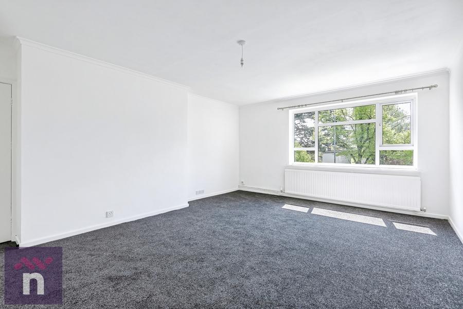 Flat Lansdown Road in Cheltenham