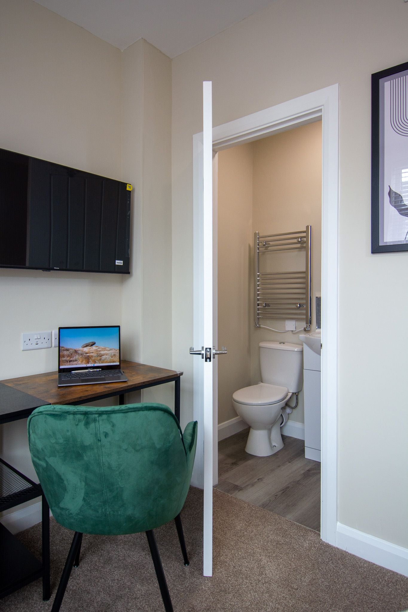 Room Hightown in Crewe