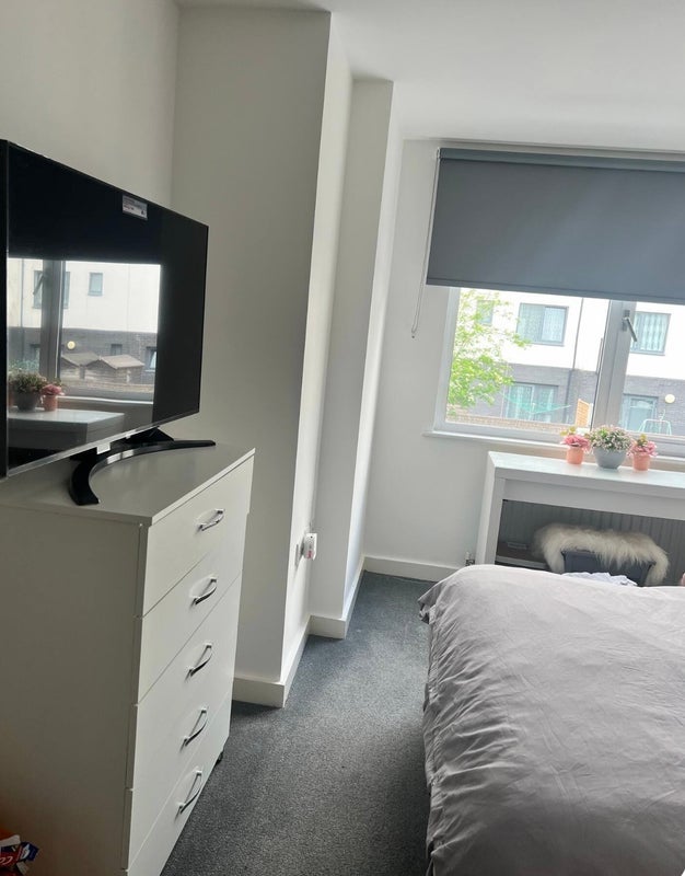 Room Plaistow Road in Greater London