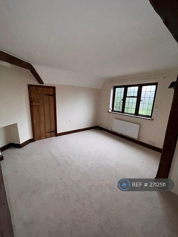 House Latton Close in Elmbridge
