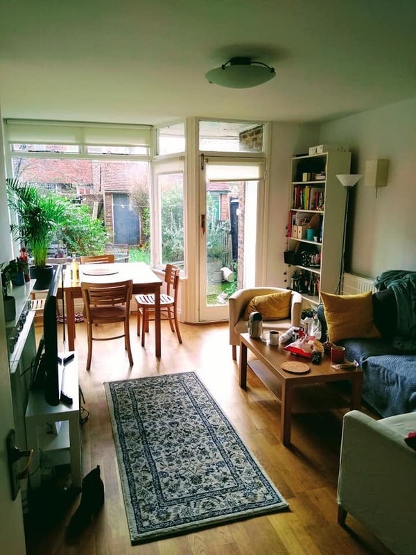 Room Alberta Street in Greater London