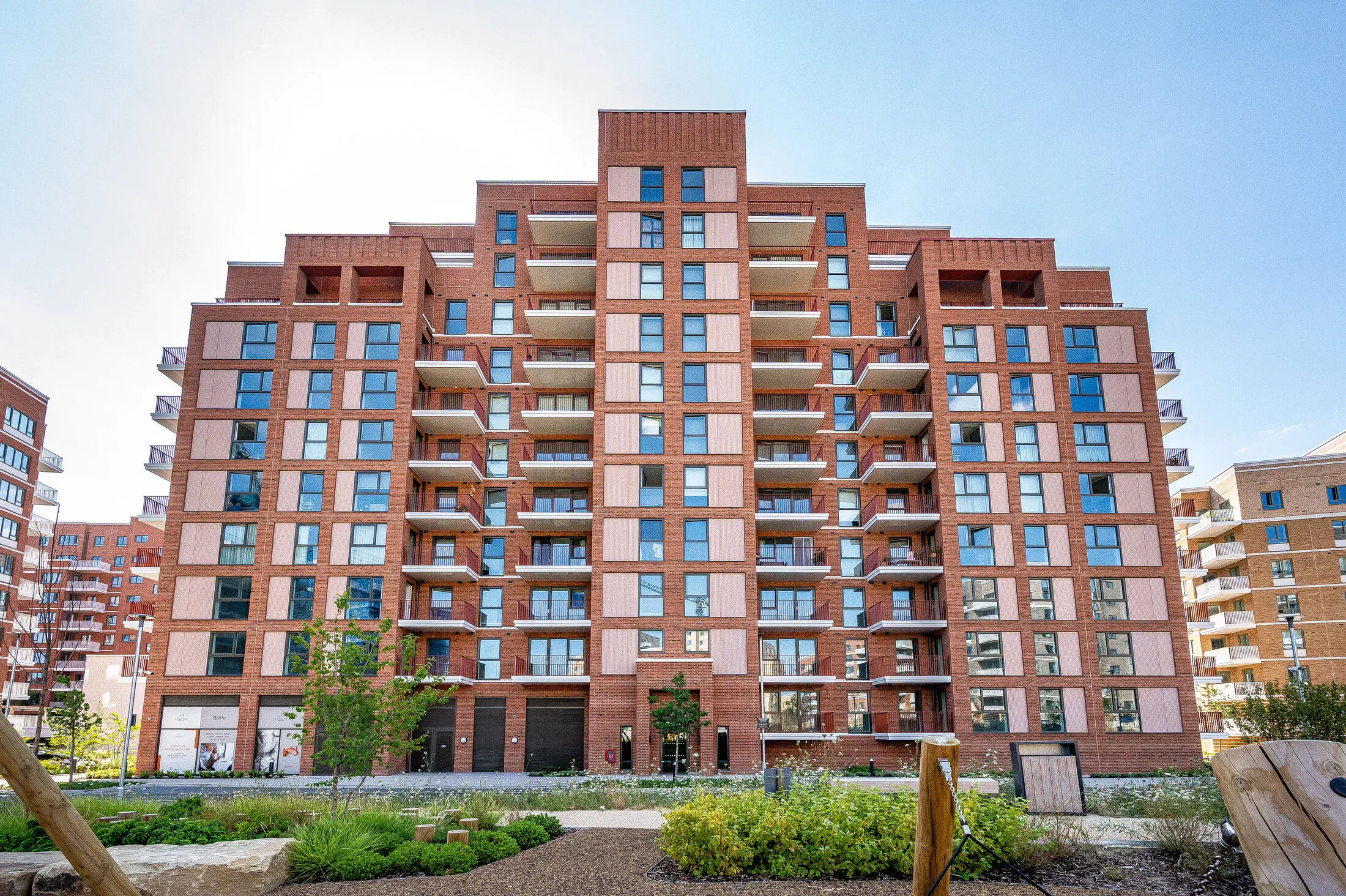 Flat Griffin Manor Way in Greater London