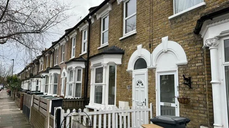 Room Birkbeck Road in Greater London