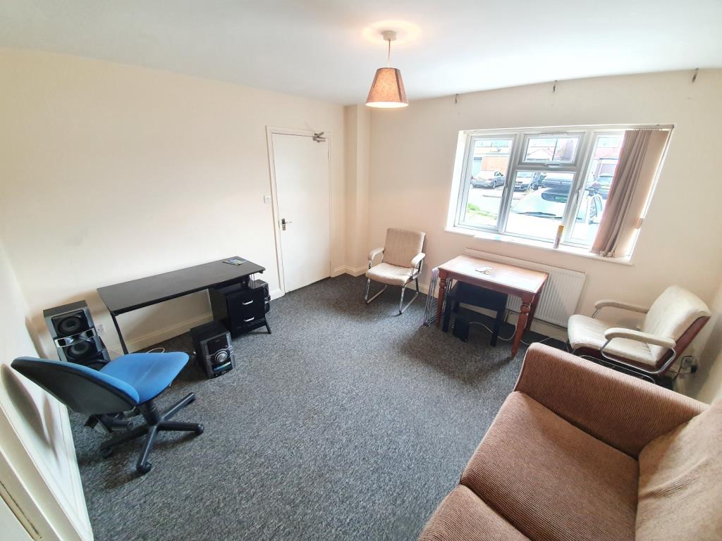 Flat Compton Road in Coventry