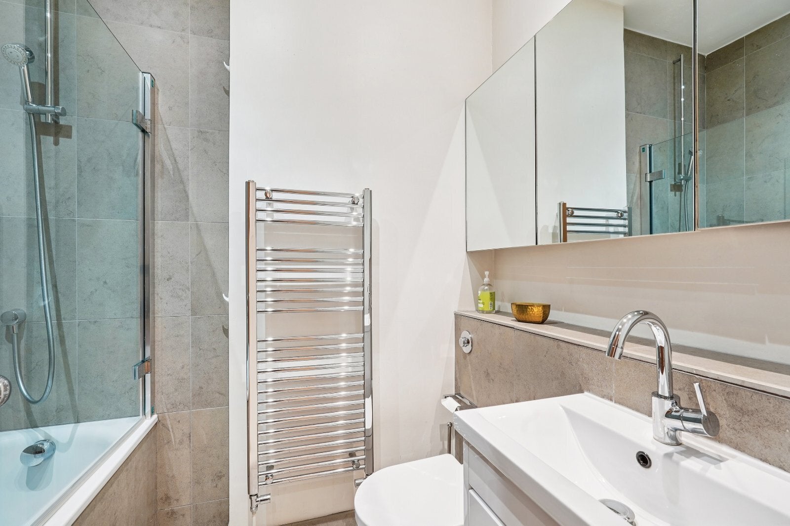 Flat Cadogan Square in Greater London