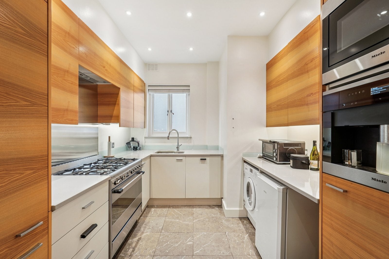 Flat Cadogan Square in Greater London