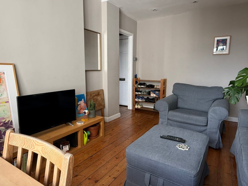Flat Brixton Hill in Greater London
