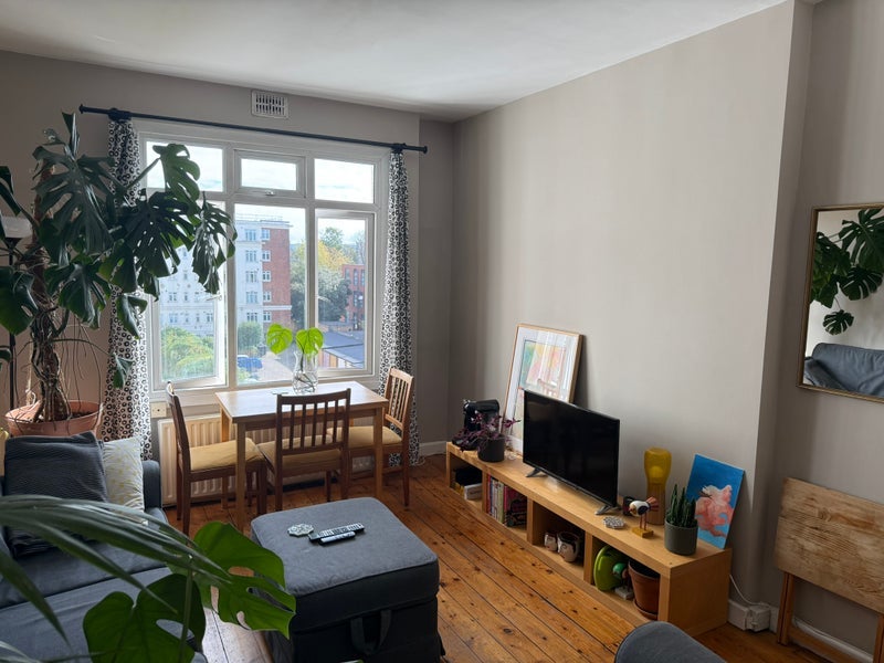 Flat Brixton Hill in Greater London