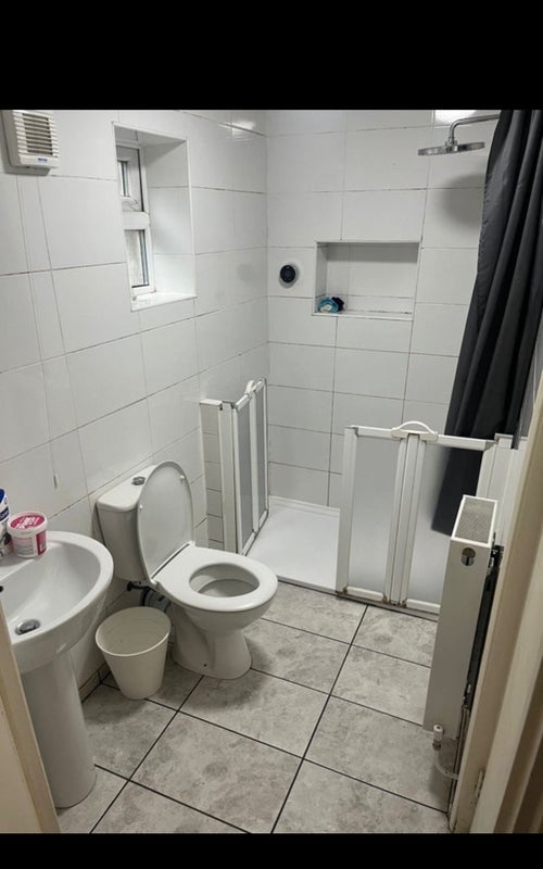 Room Marlborough Grove in Greater London