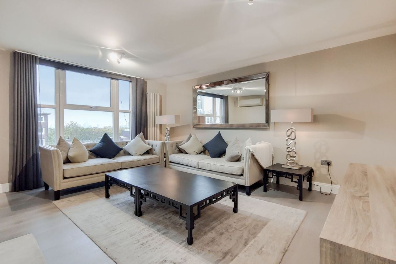 Flat Boydell Court in Greater London