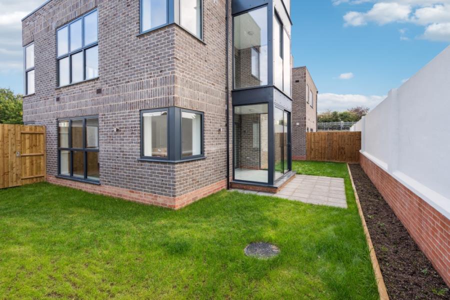 Flat The Gardens in Greater London