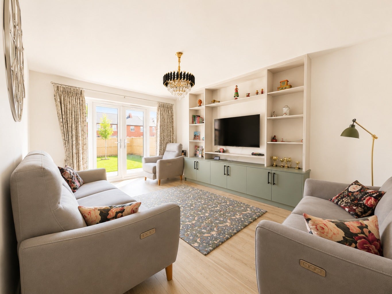 House Redhatch Drive in Earley