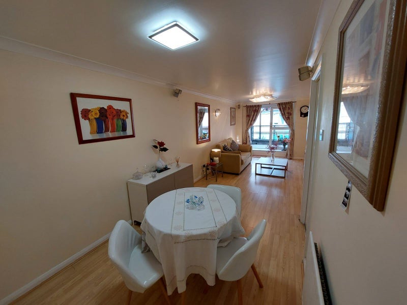 Room Douglas Street in City of Westminster