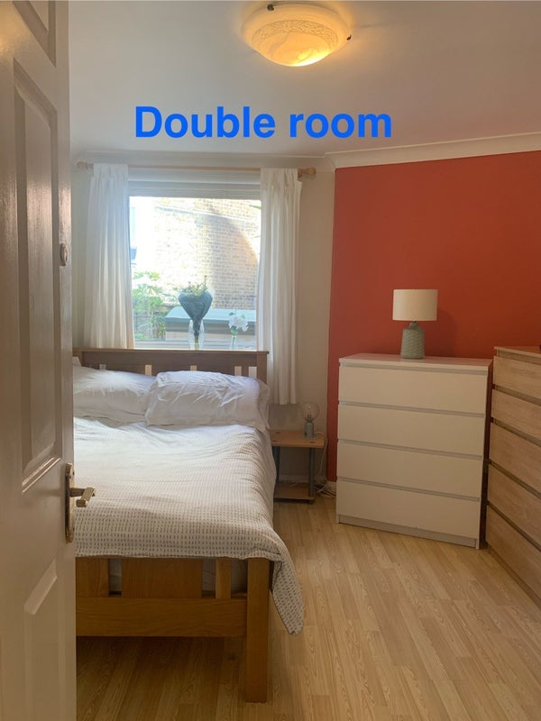 Room Douglas Street in City of Westminster