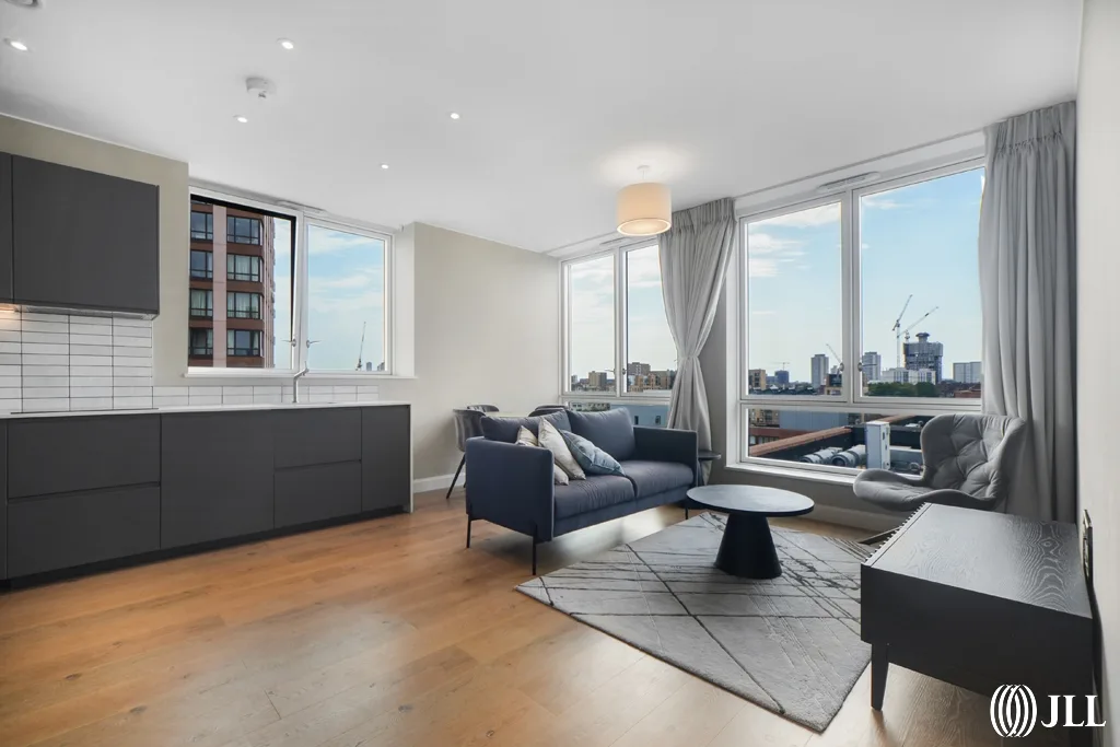 Flat Copperworks Wharf in Greater London