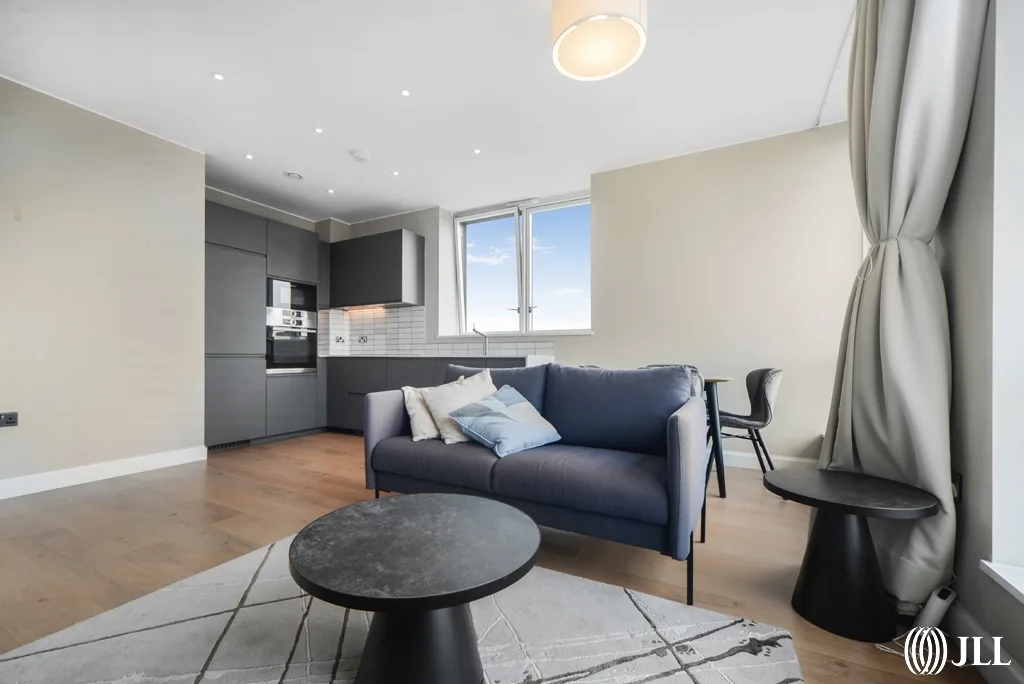 Flat Copperworks Wharf in Greater London