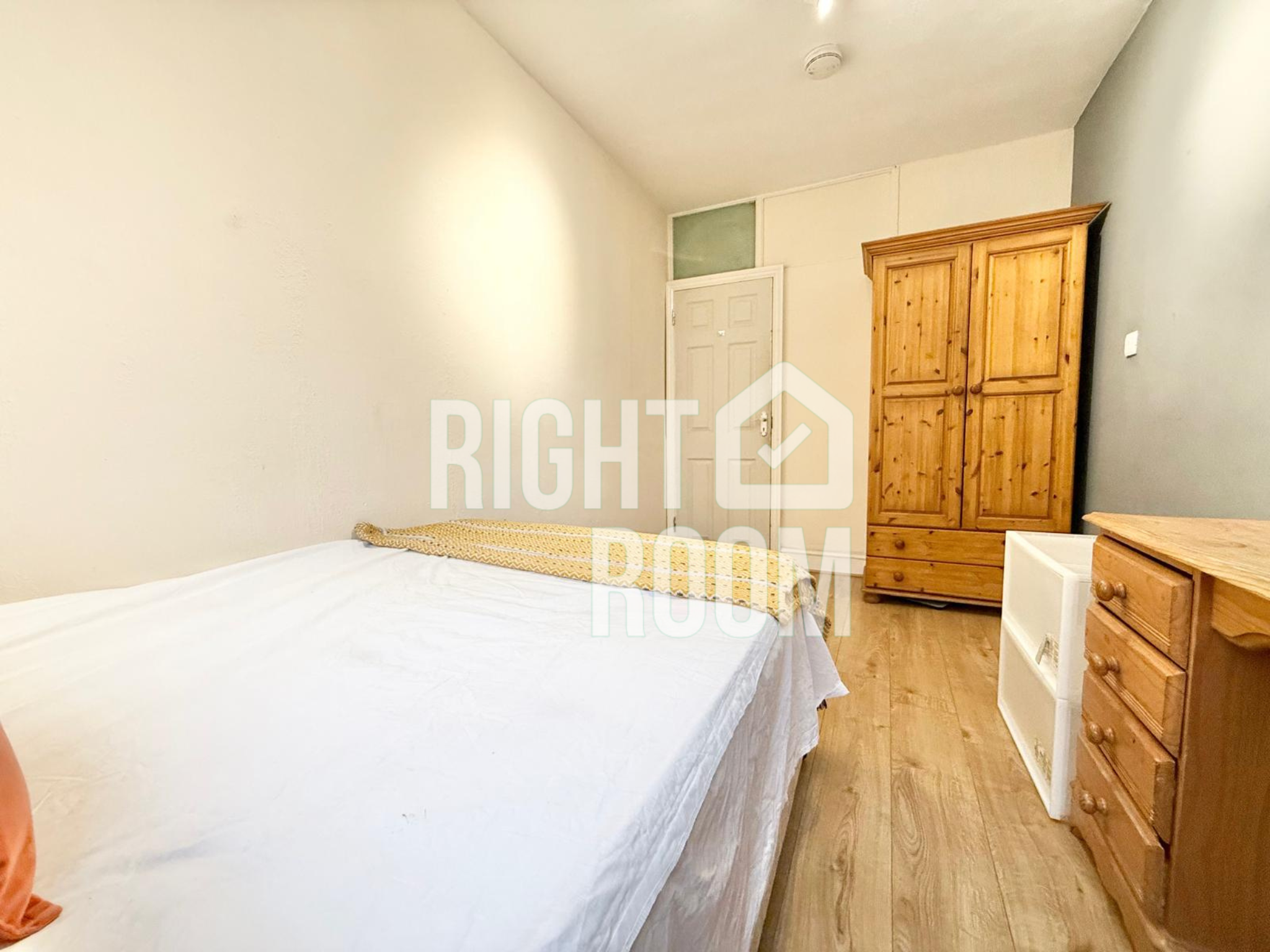 Room Chipka Street in Greater London