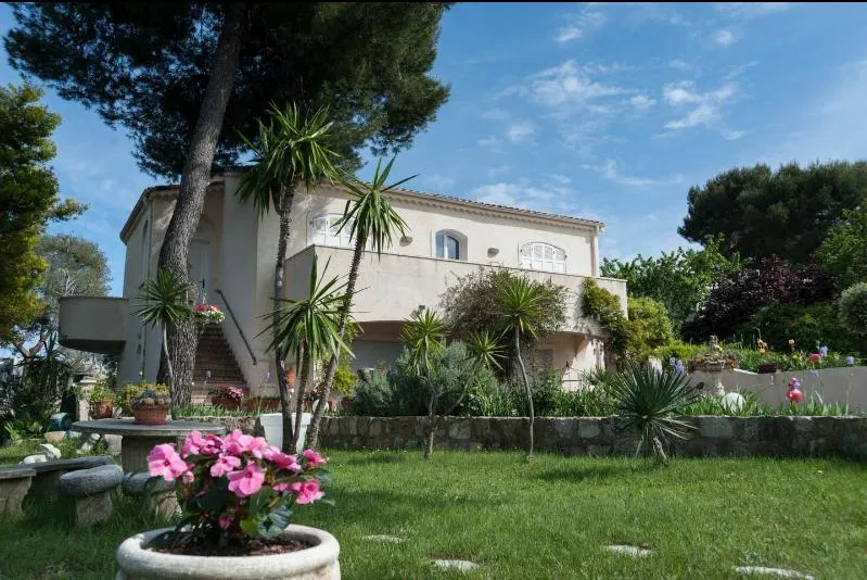 House Chemin du Valbosquet in Antibes